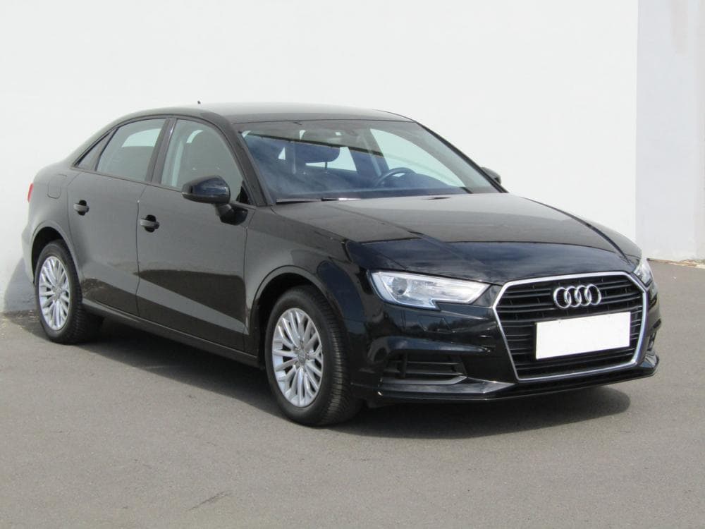 Audi A3 2.0 TDi, 1.maj sedan