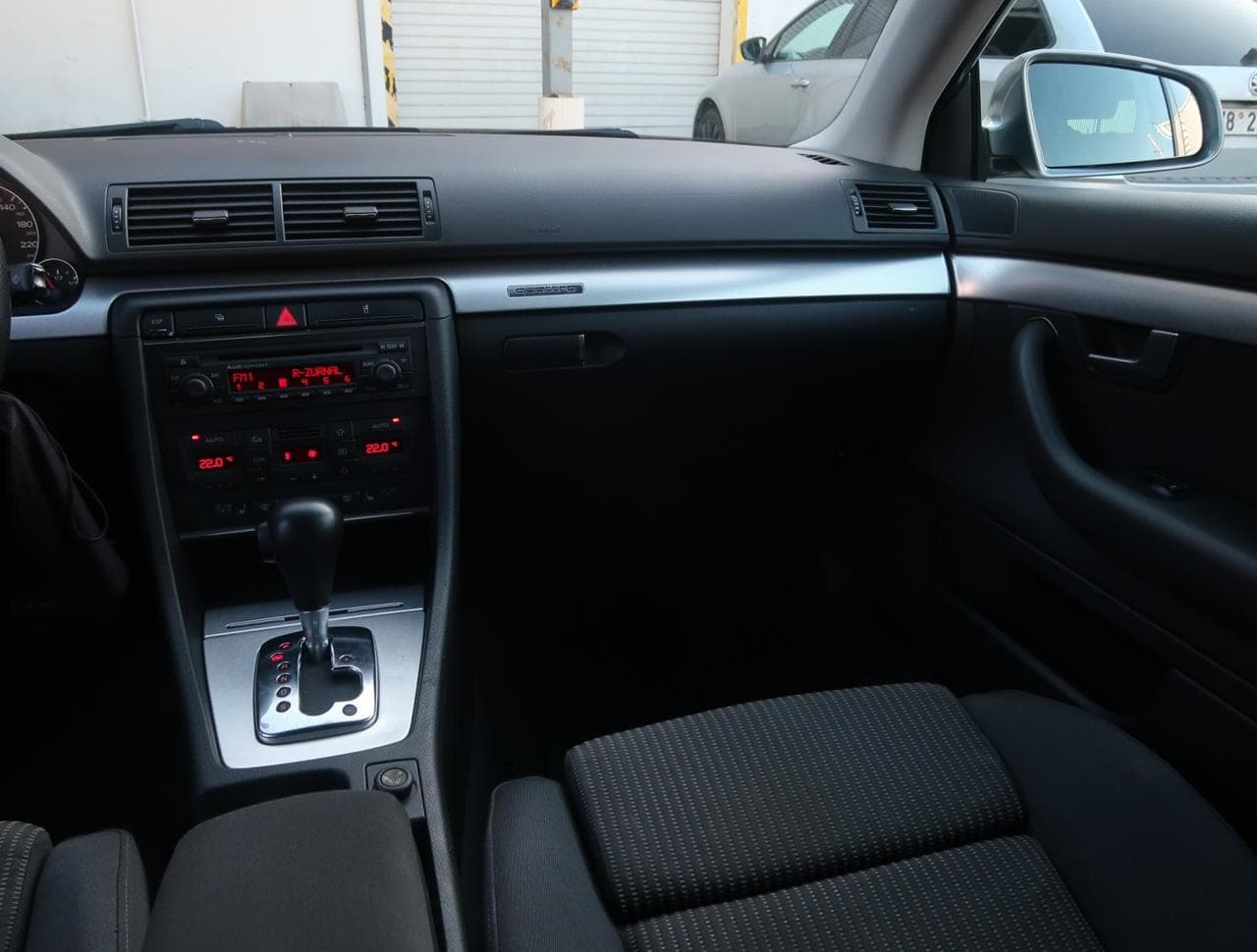 2005 Audi A4 - 11