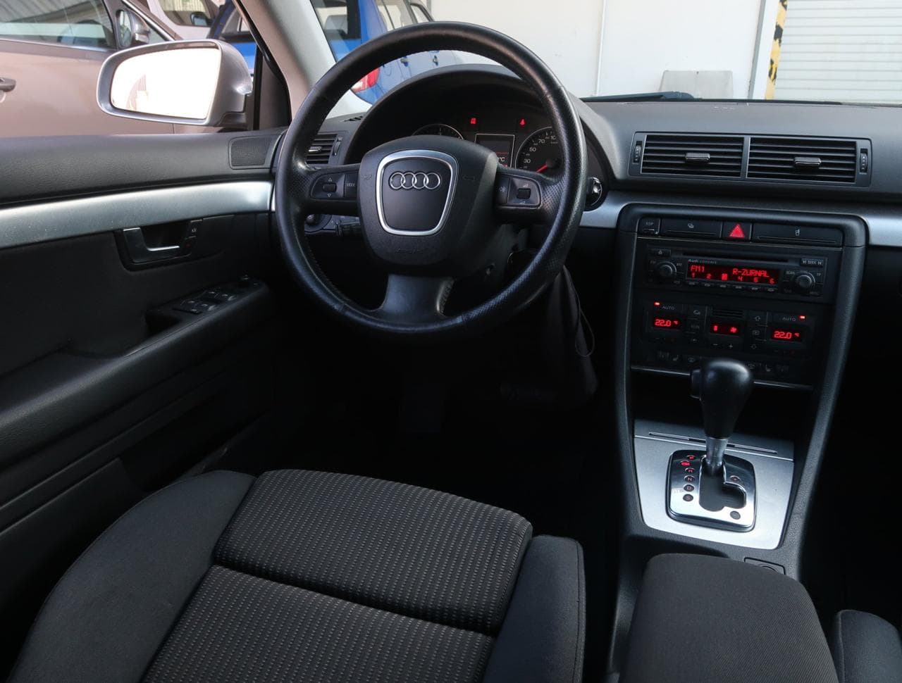 2005 Audi A4 - 9