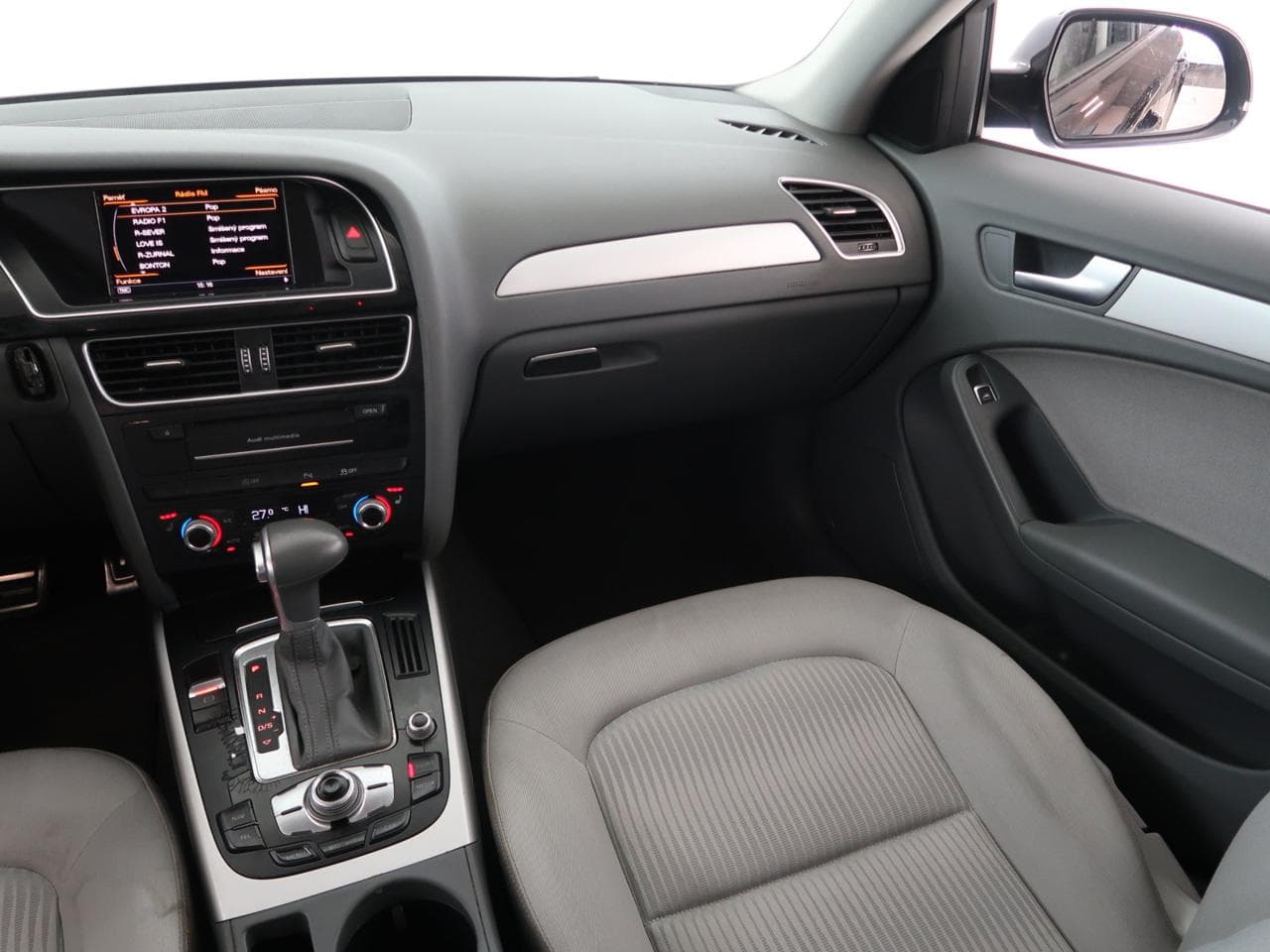 2015 Audi A4 - 11