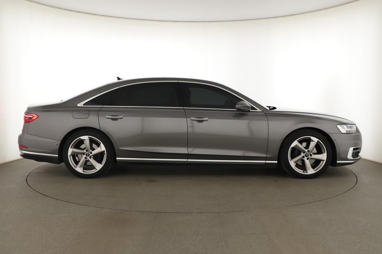 2019 Audi A8 - 8
