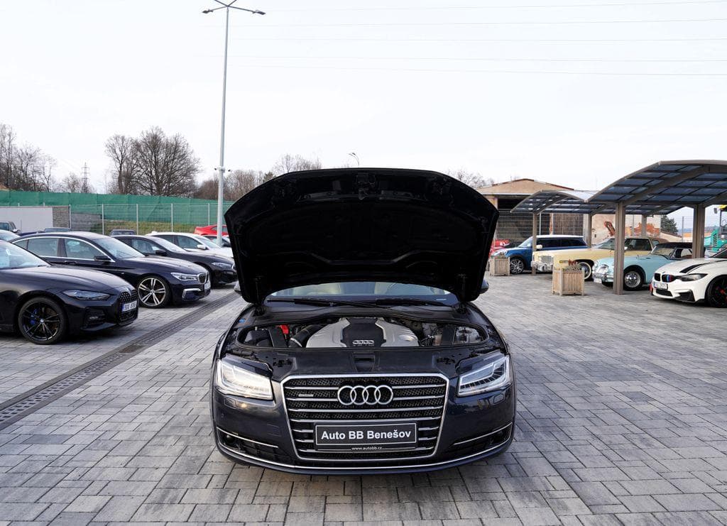 2014 Audi A8 - 9