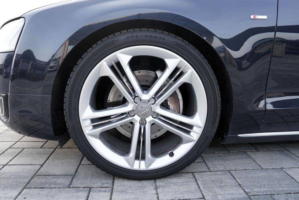2014 Audi A8 - 16