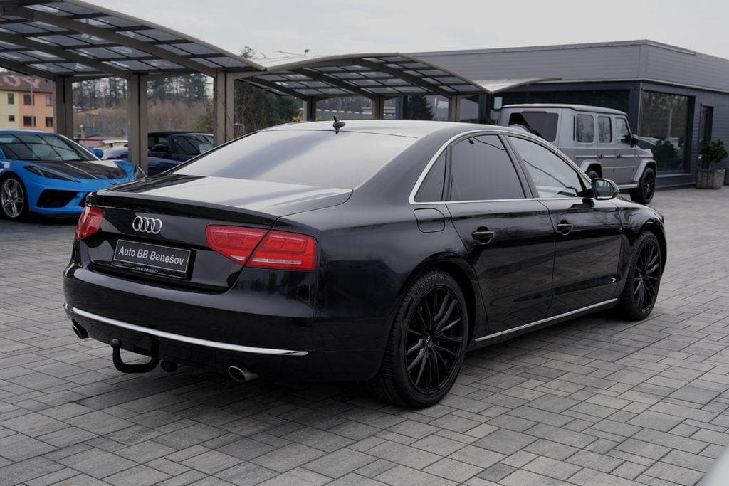 2010 Audi A8 - 6