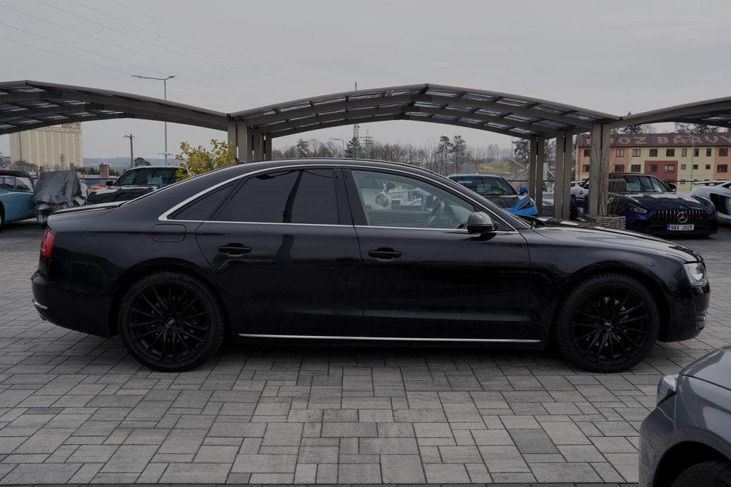 2010 Audi A8 - 7