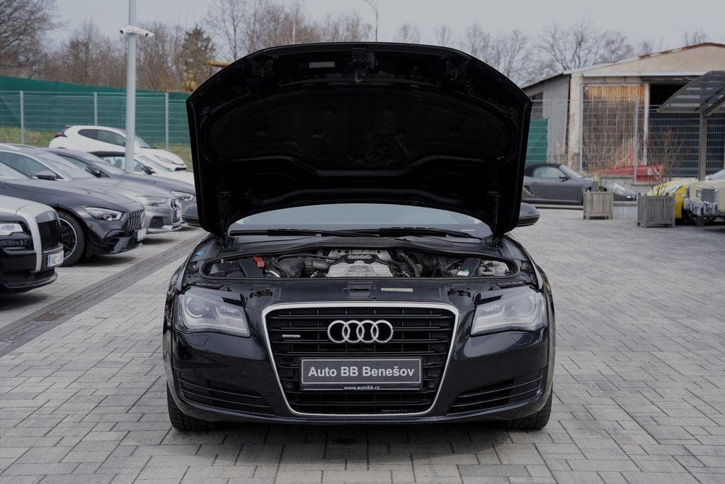 2010 Audi A8 - 9