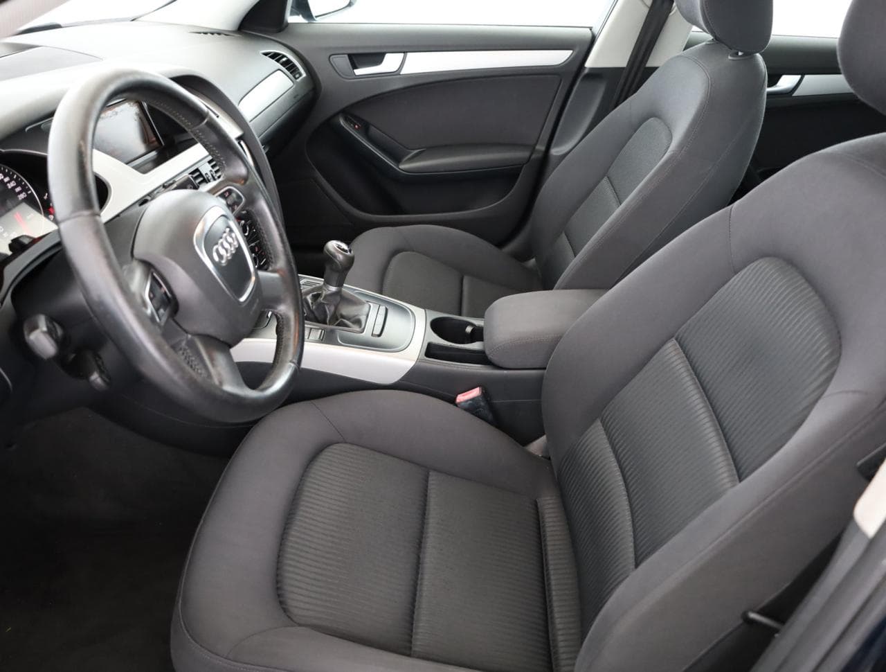2010 Audi A4 - 13