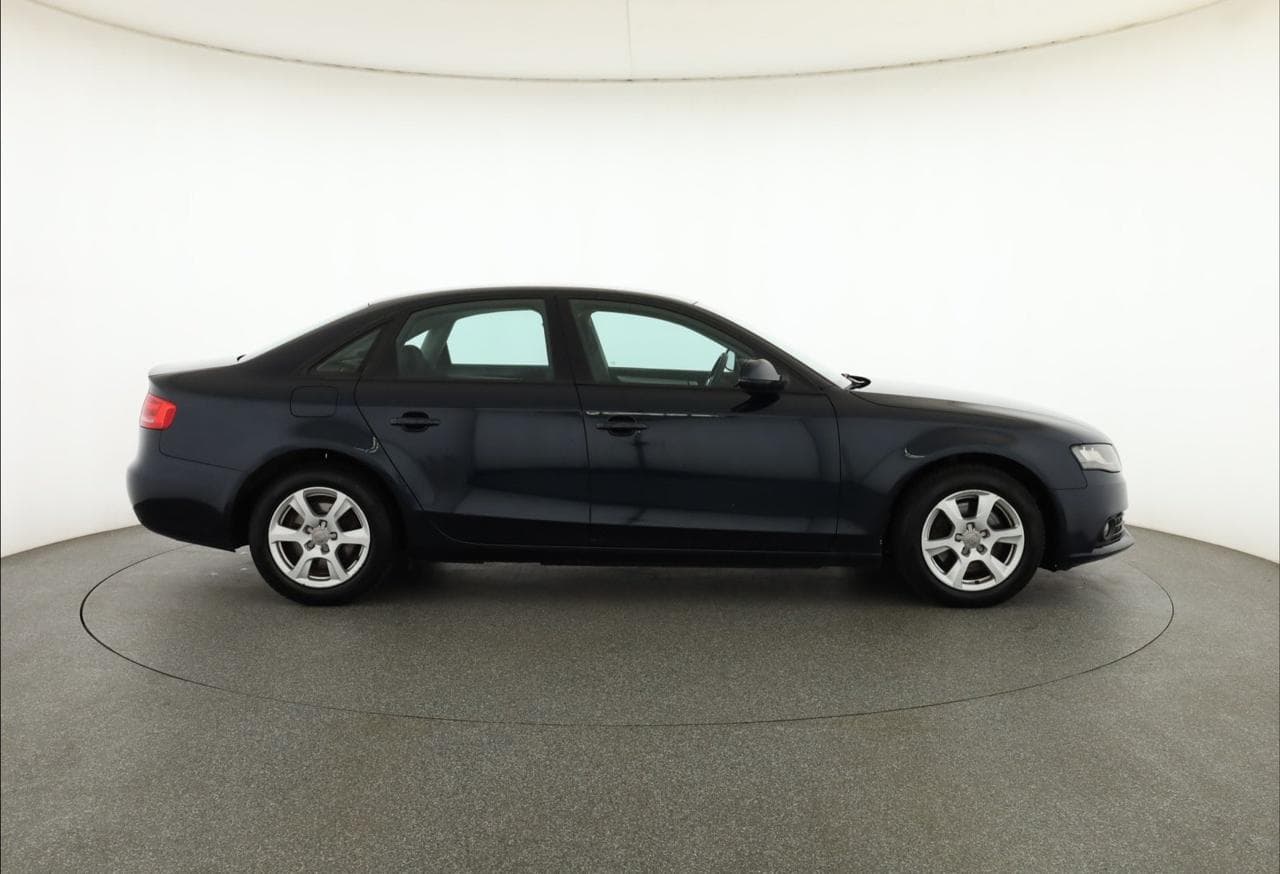 2010 Audi A4 - 8
