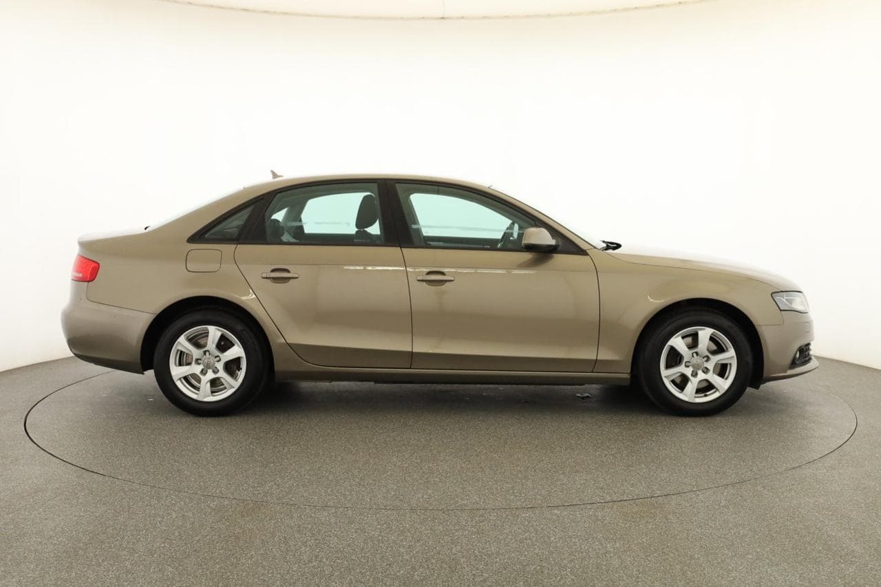 2010 Audi A4 - 8