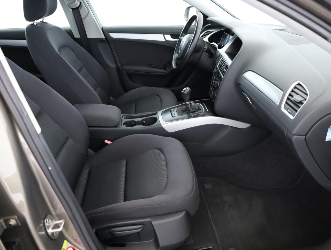 2010 Audi A4 - 10