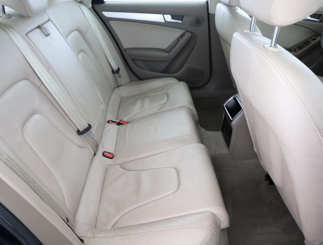 2009 Audi A4 - 11