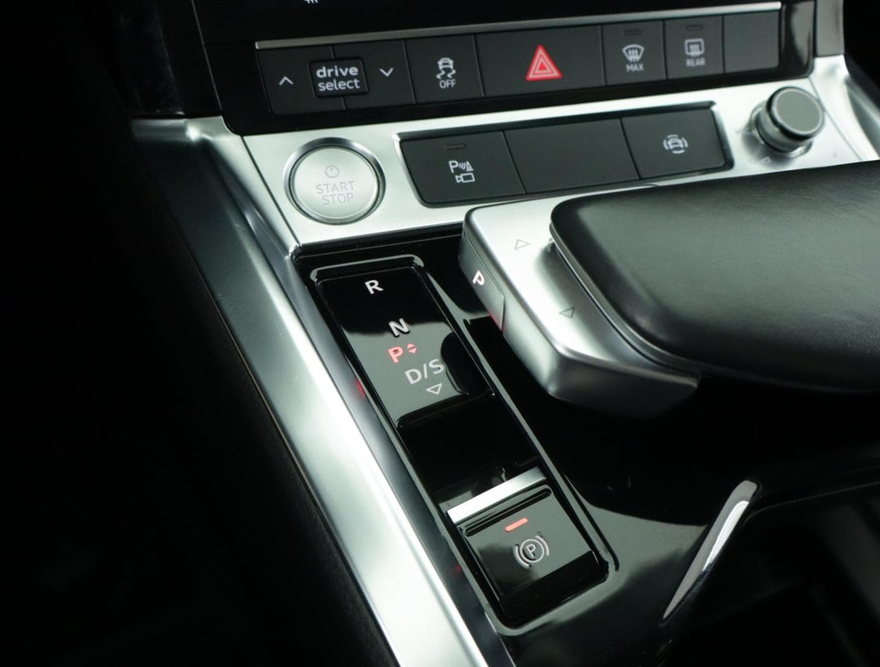 2020 Audi E-TRON - 19