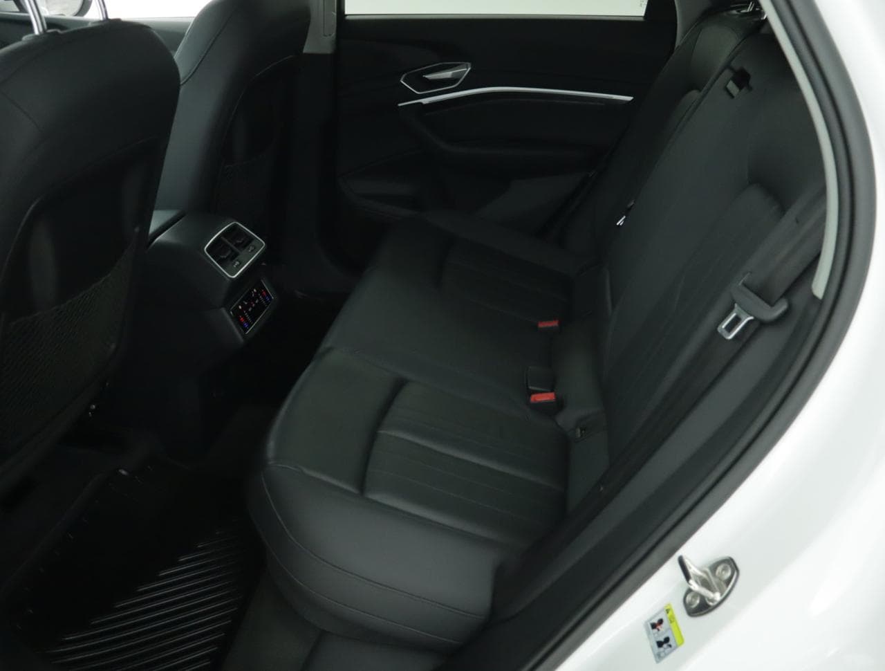 2020 Audi E-TRON - 15