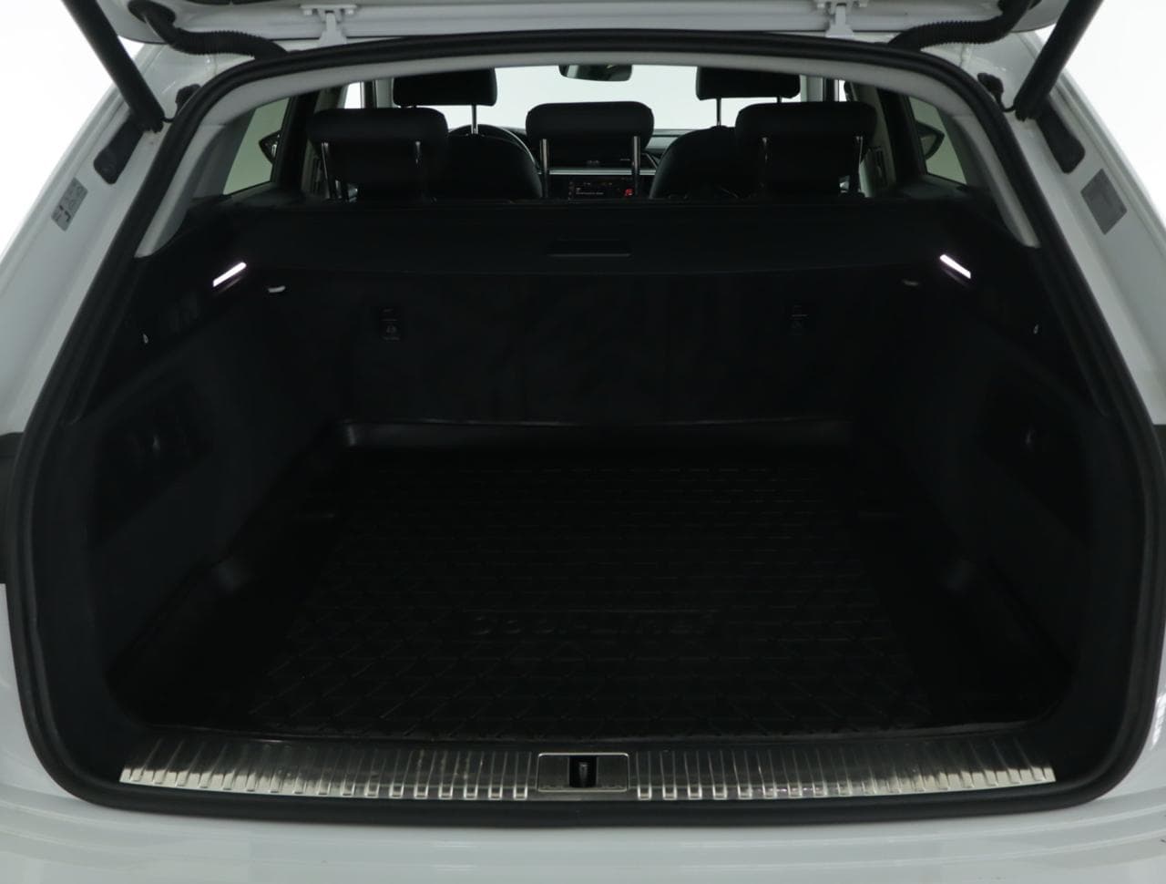 2020 Audi E-TRON - 20