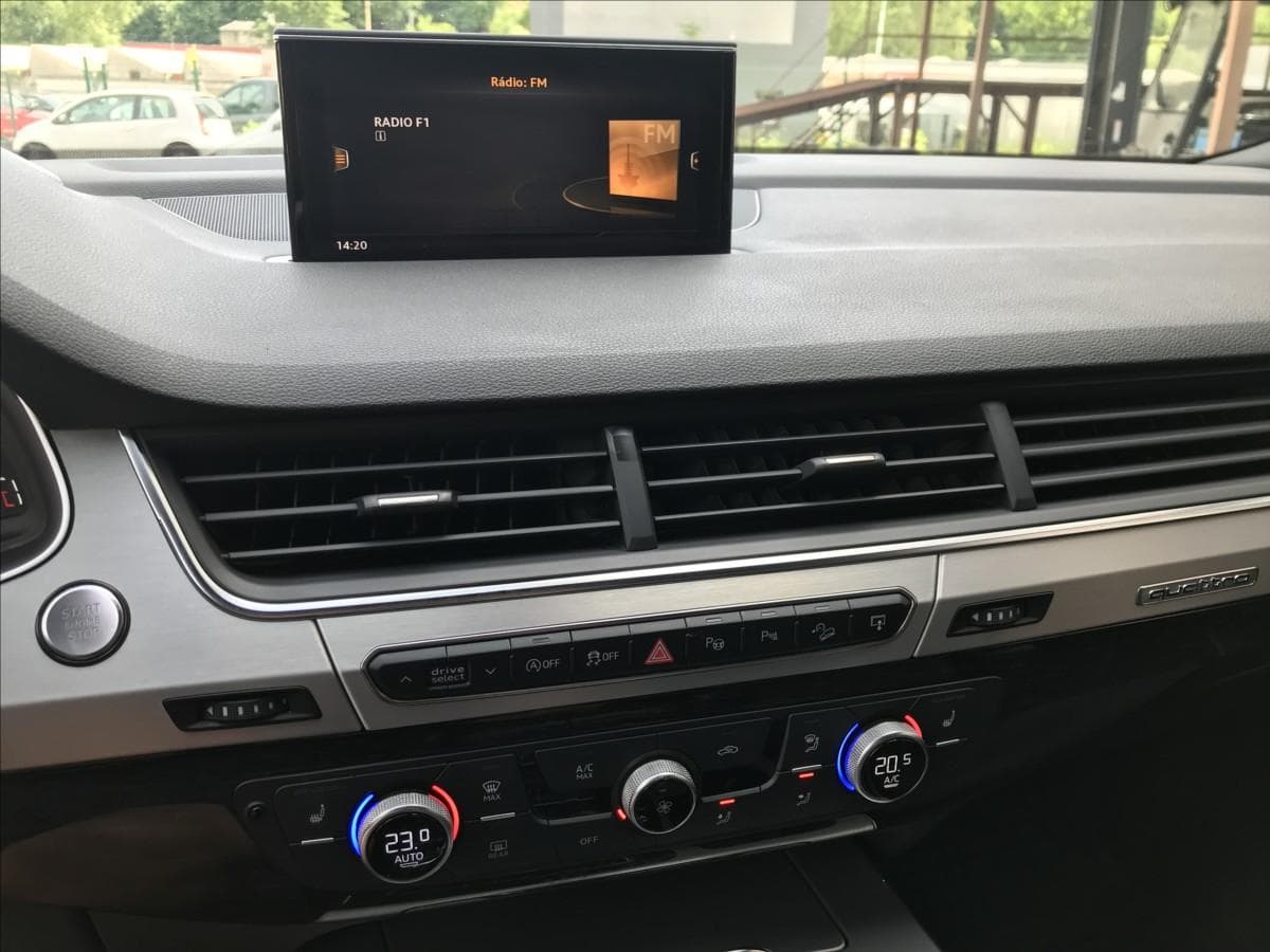 2015 Audi Q7 - 17
