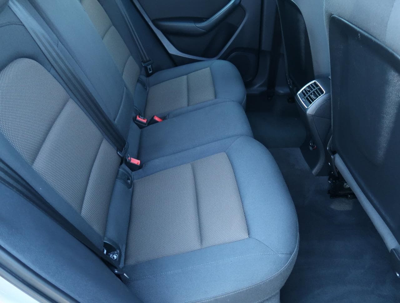2013 Audi Q3 - 13