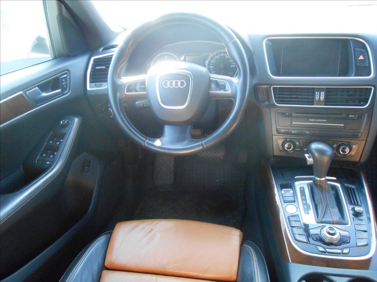 2011 Audi Q5 - 25