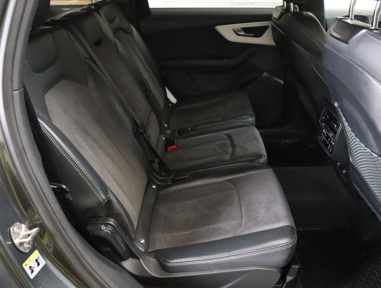 2021 Audi Q7 - 13