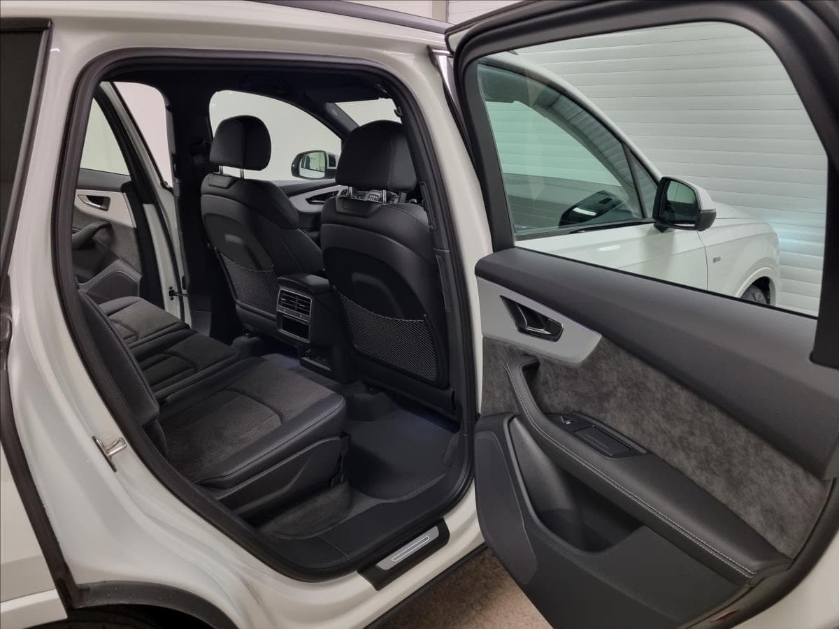 2022 Audi Q7 - 16