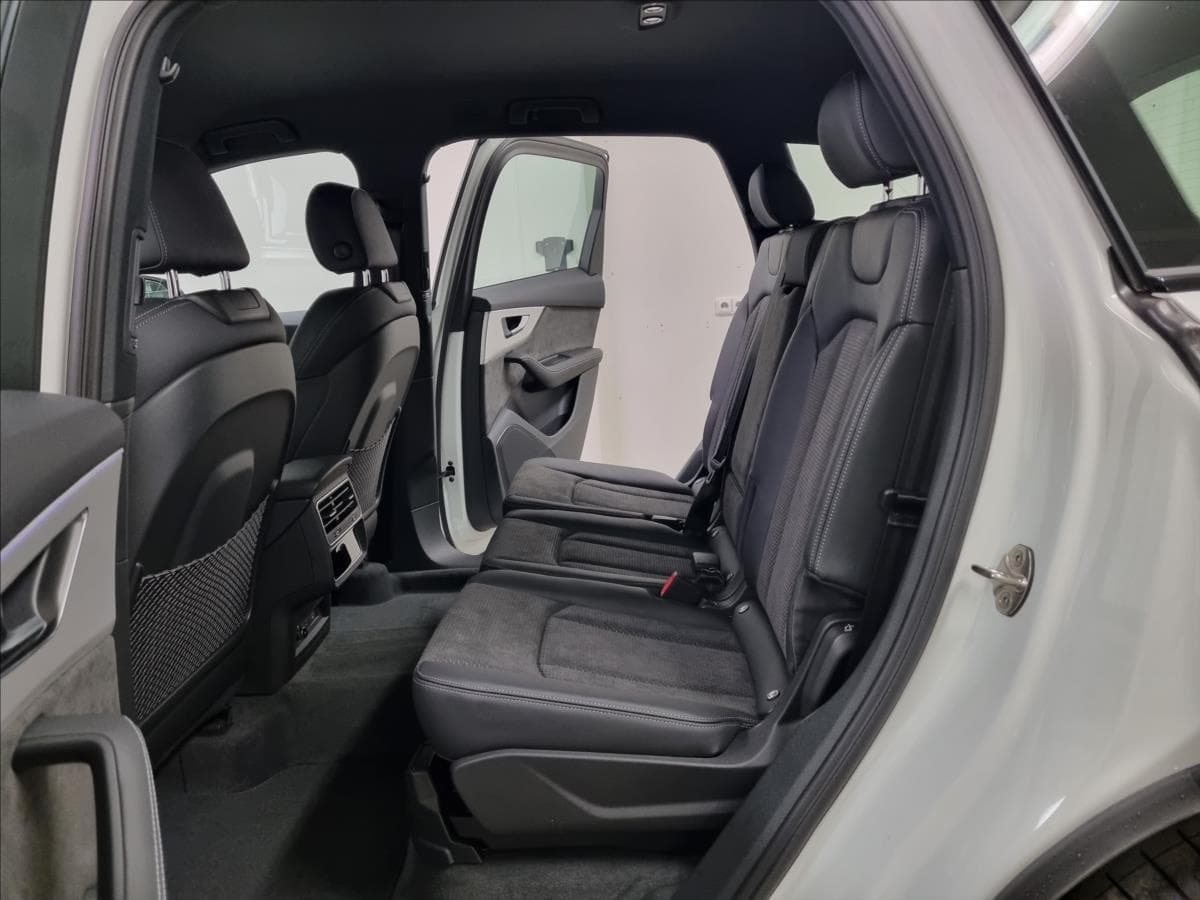 2022 Audi Q7 - 17