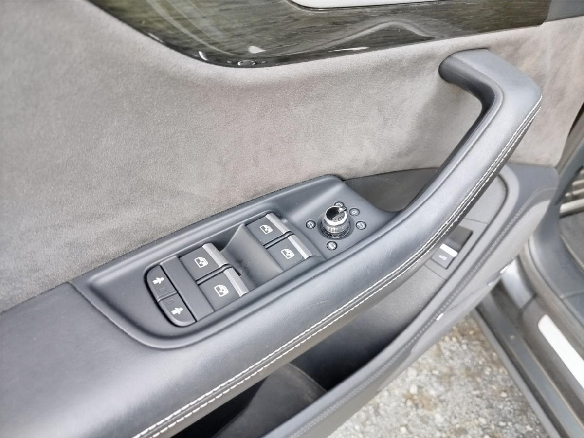 2016 Audi Q7 - 12