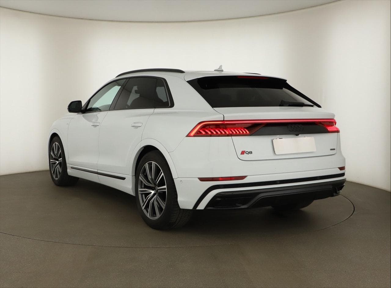 2022 Audi Q8 - 5