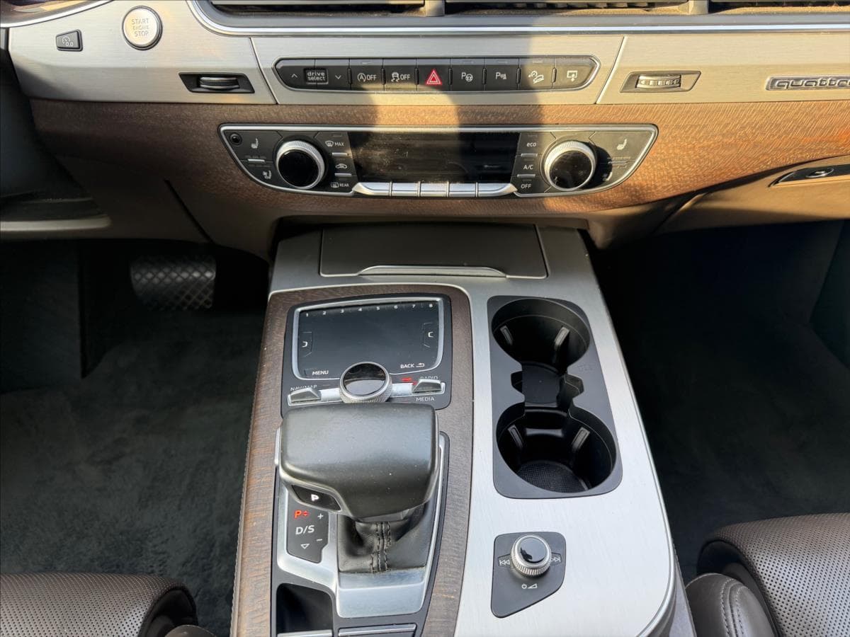 2016 Audi Q7 - 15