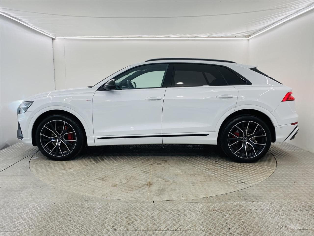 2023 Audi Q8 - 3