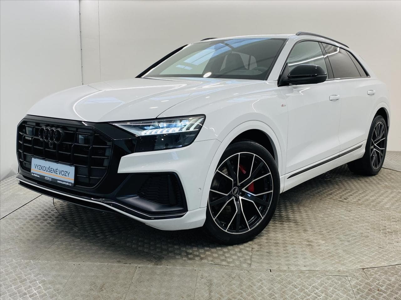 2023 Audi Q8