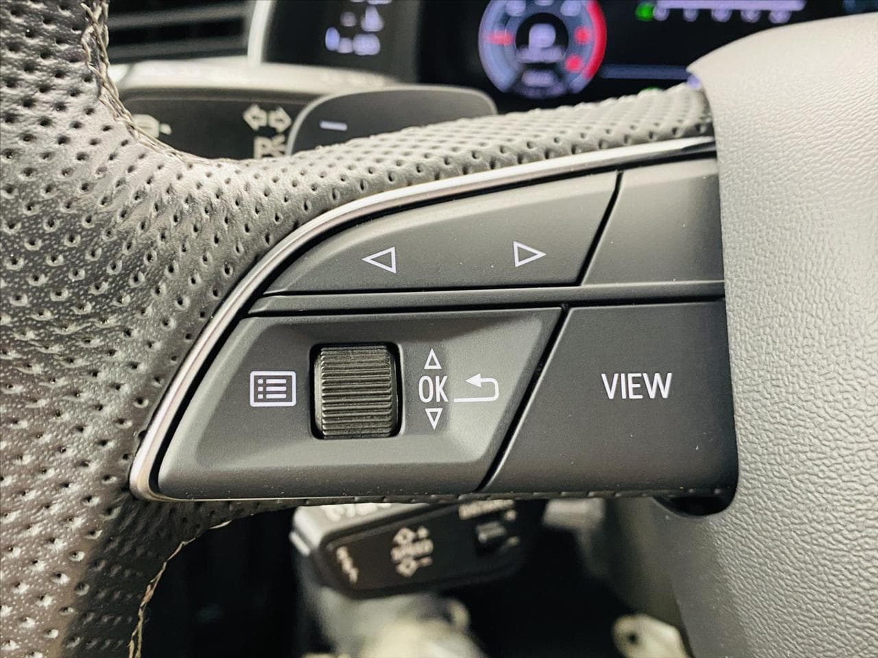 2023 Audi Q8 - 13