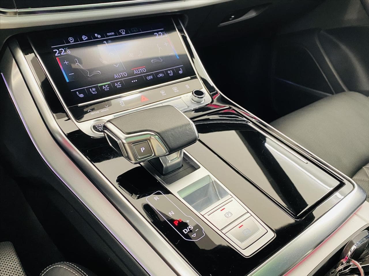 2023 Audi Q8 - 19