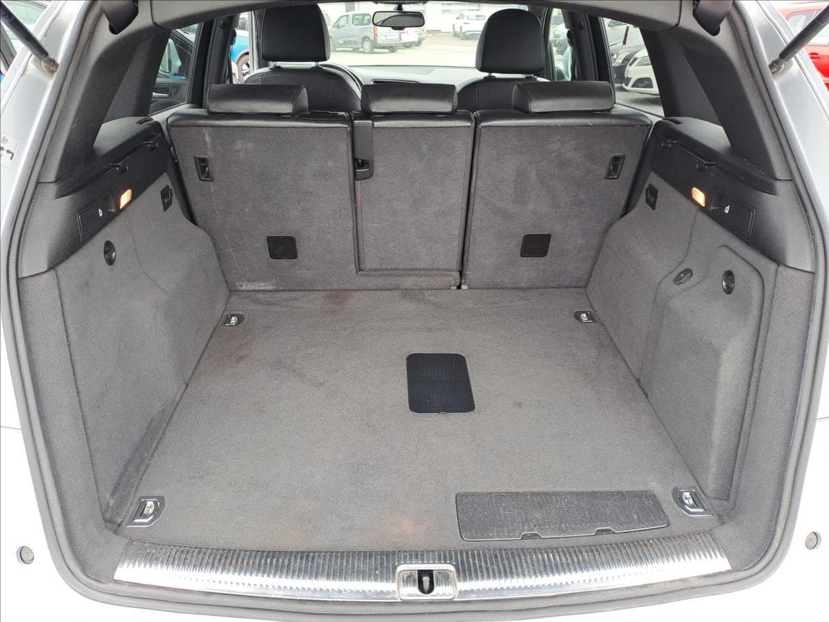 2011 Audi Q5 - 25