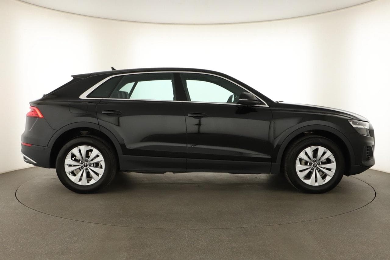 2023 Audi Q8 - 12
