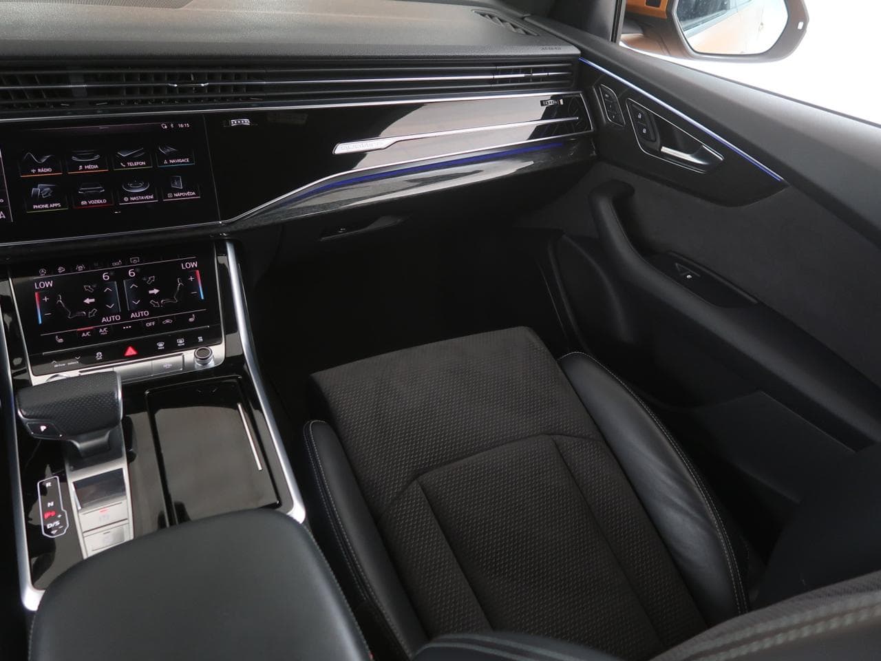 2018 Audi Q8 - 11