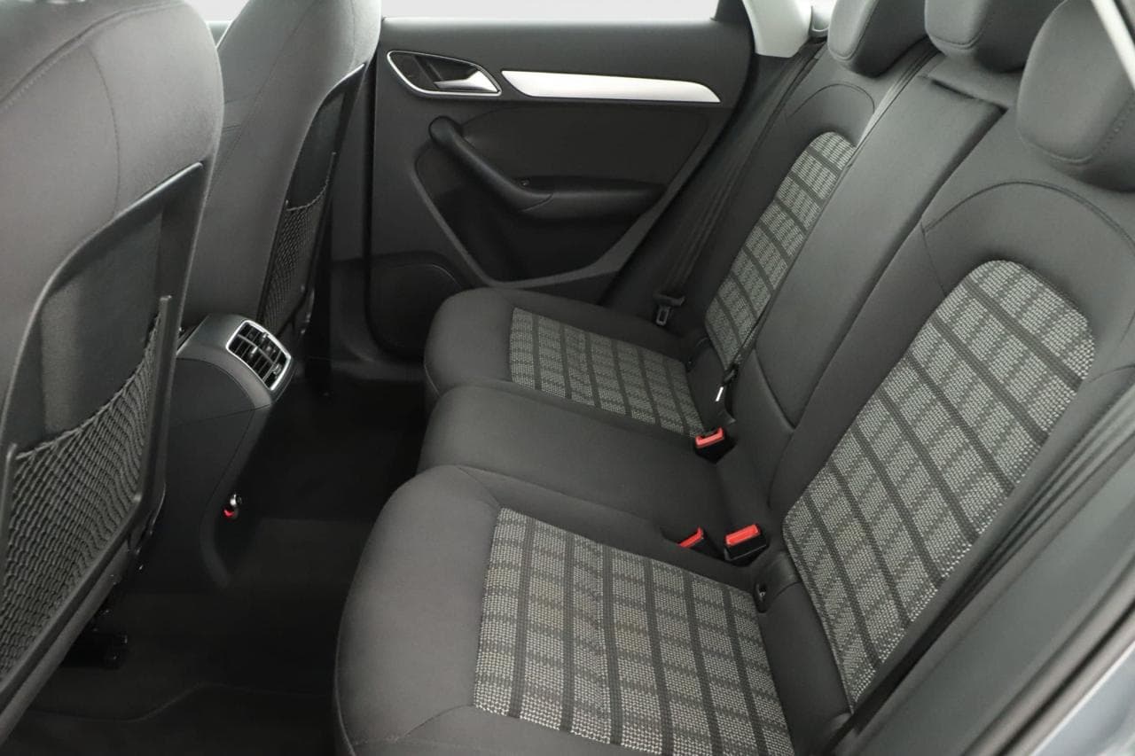 2015 Audi Q3 - 12