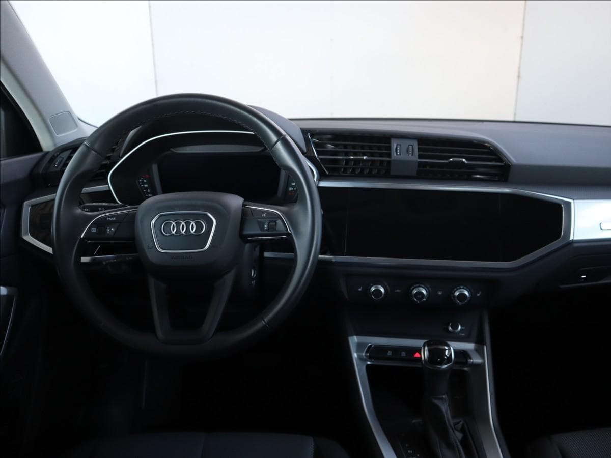 2022 Audi Q3 - 11