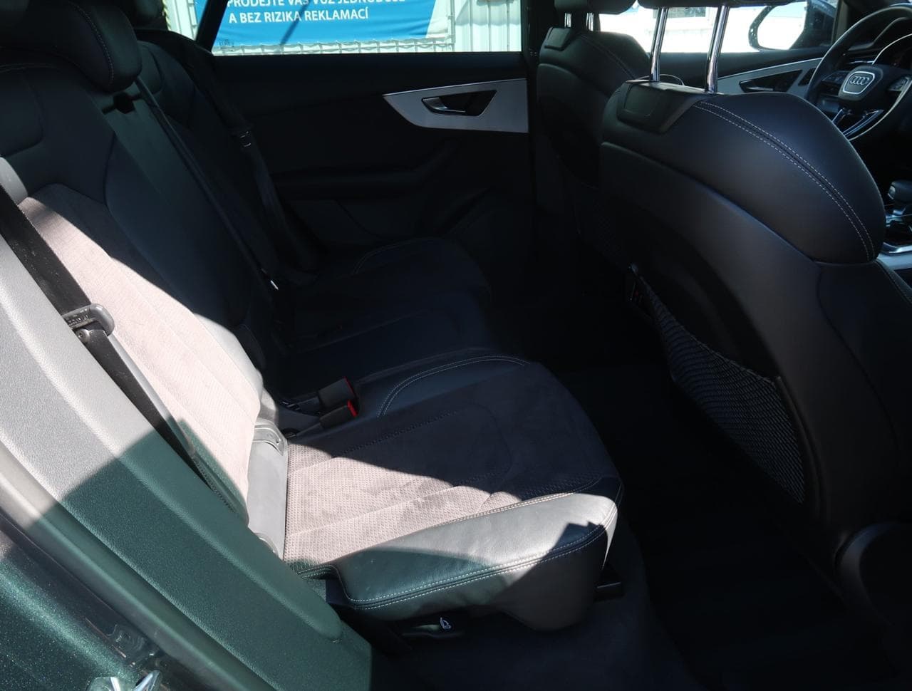 2019 Audi Q8 - 13