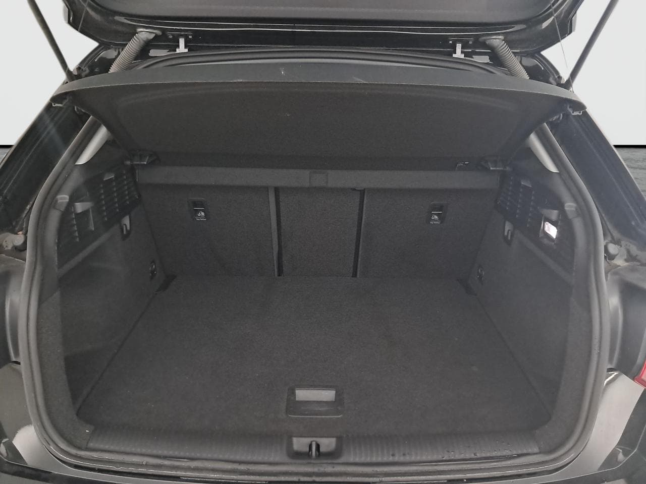 2018 Audi Q2 - 39