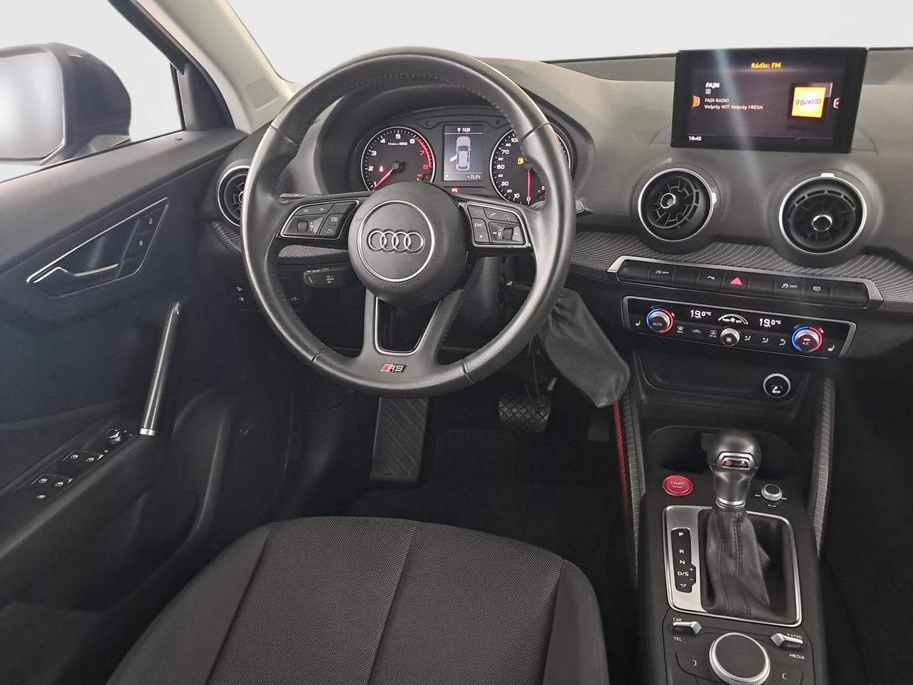 2018 Audi Q2 - 17