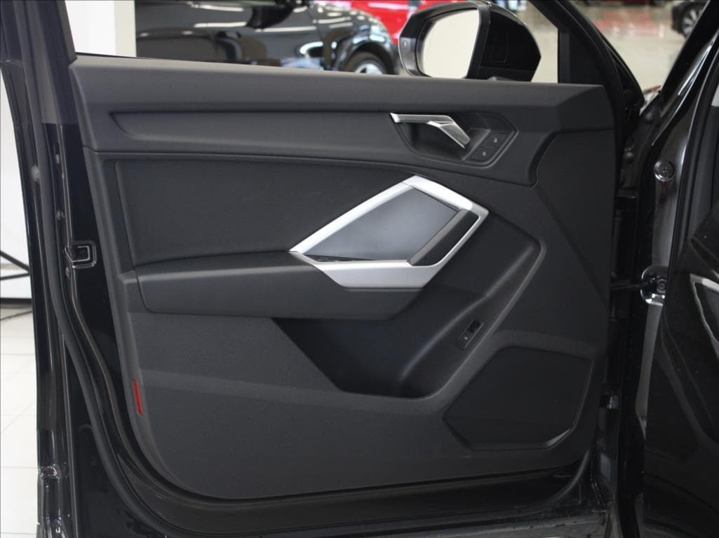 2023 Audi Q3 - 15