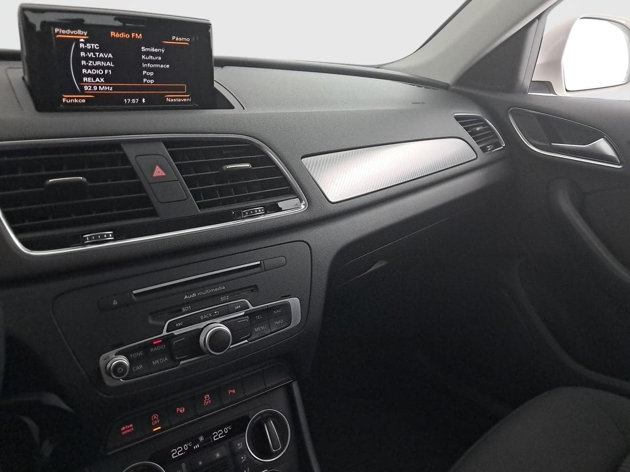 2016 Audi Q3 - 18