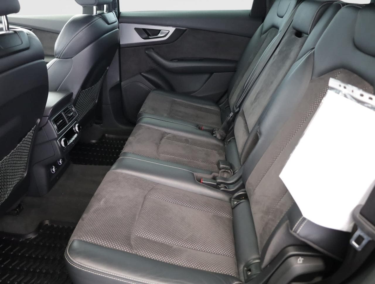 2018 Audi Q7 - 12
