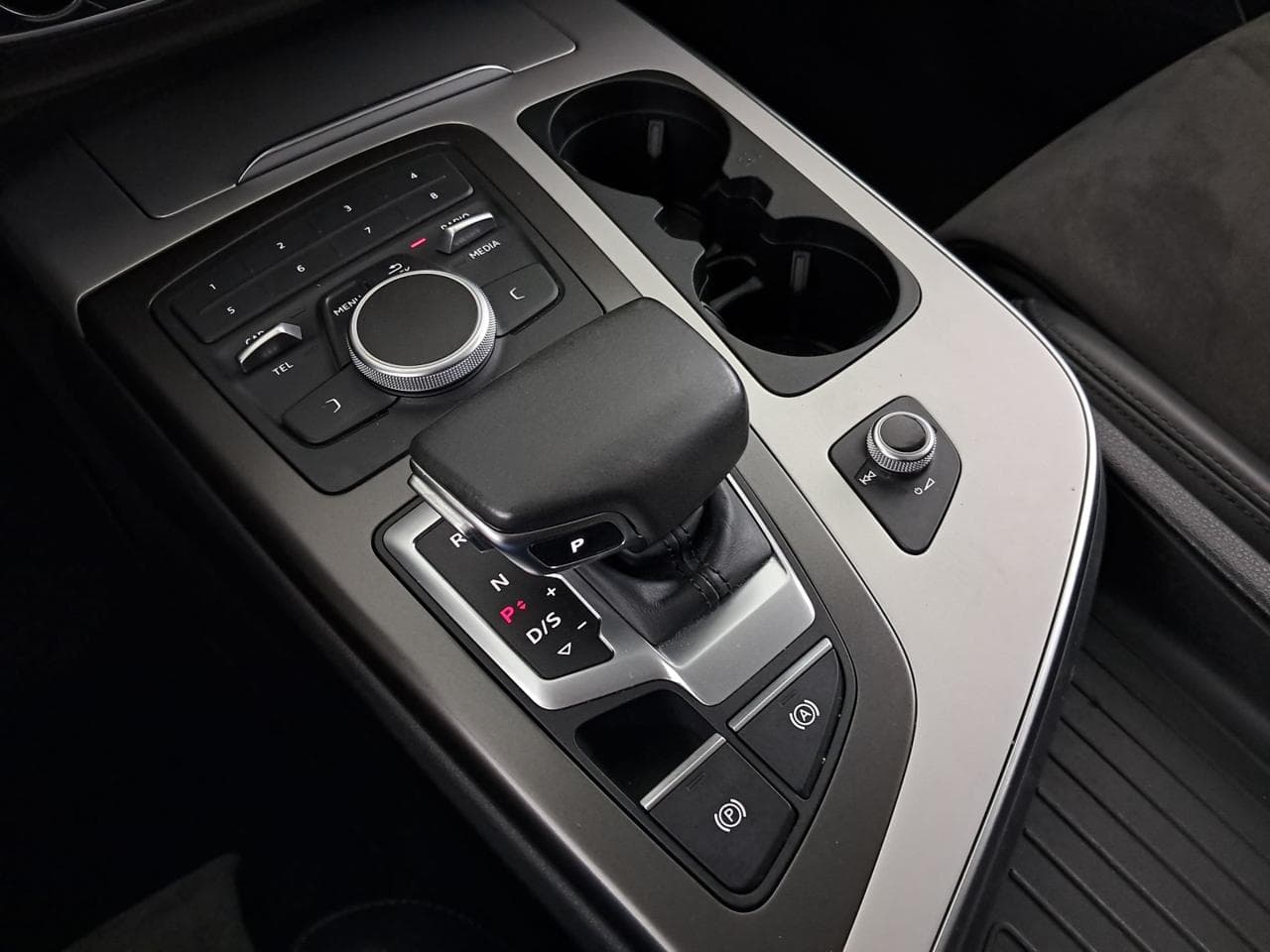 2016 Audi Q7 - 32
