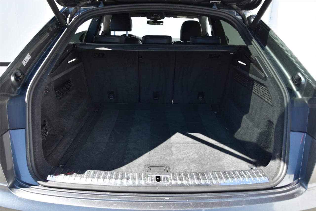 2019 Audi Q8 - 13