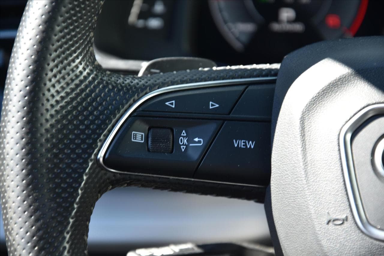 2019 Audi Q8 - 18