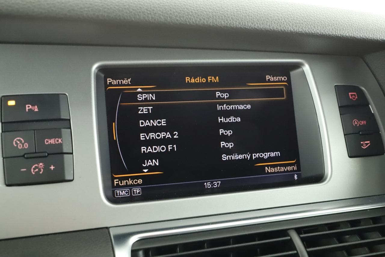 2015 Audi Q7 - 16