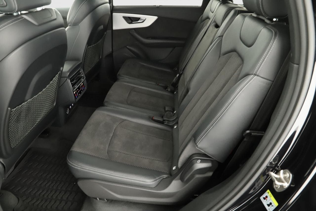 2020 Audi Q7 - 12