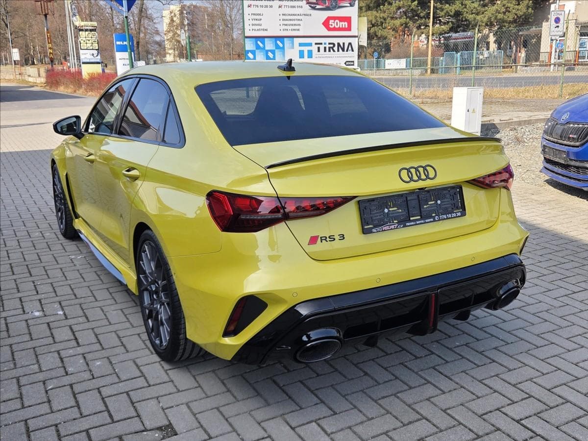 2025 Audi RS3 - 2