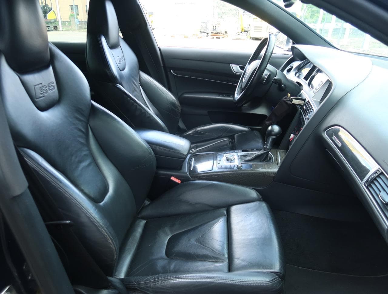 2007 Audi S6 - 12