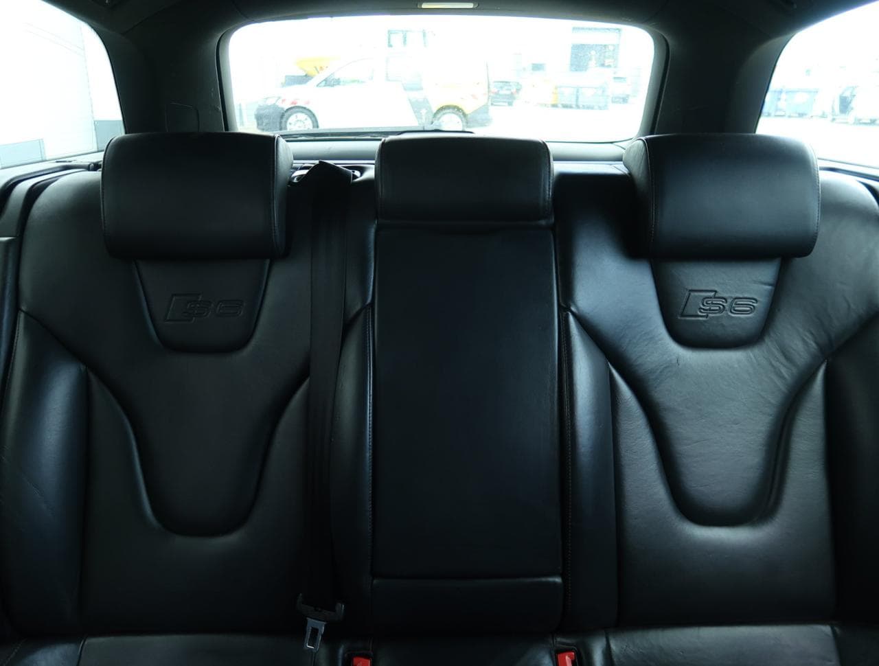 2007 Audi S6 - 14